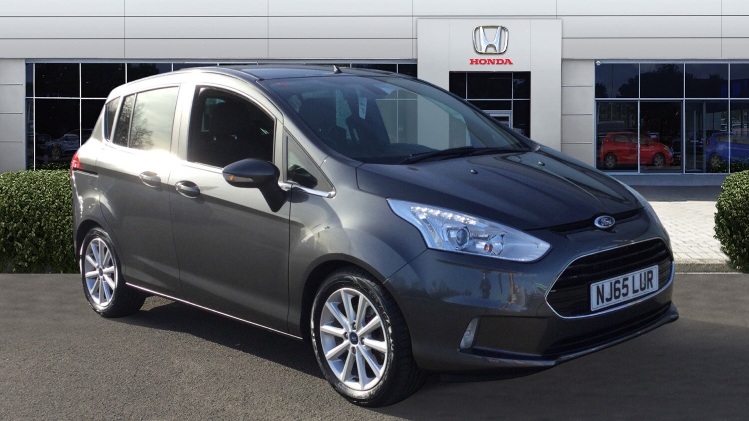 Used Ford B-MAX 1.0 EcoBoost Titanium 5dr Petrol Hatchback For Sale ...